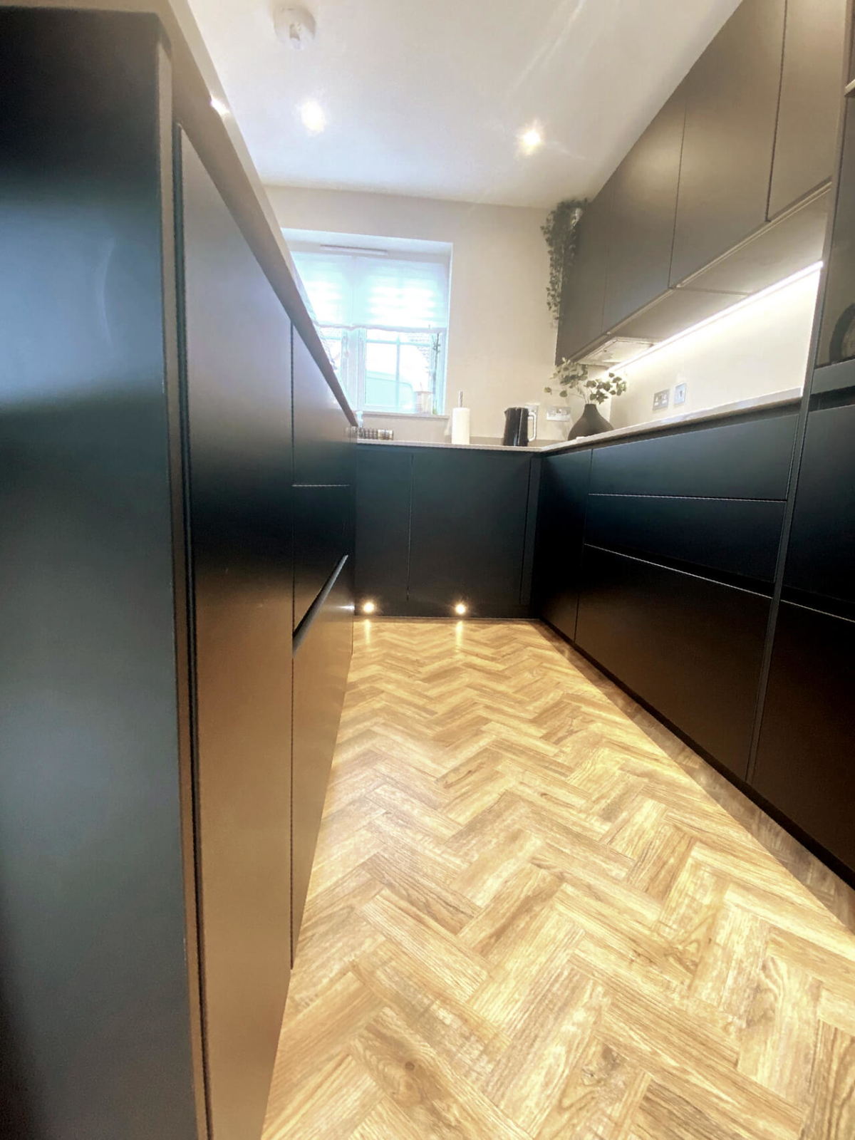 Artizan Interiors Limited Chertsey, Surrey Sandhurst